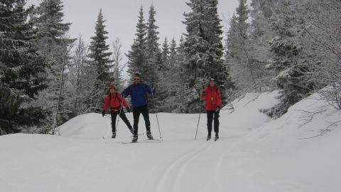 Marit, Kjell-Magne och Christine på en återhämtande skidtur