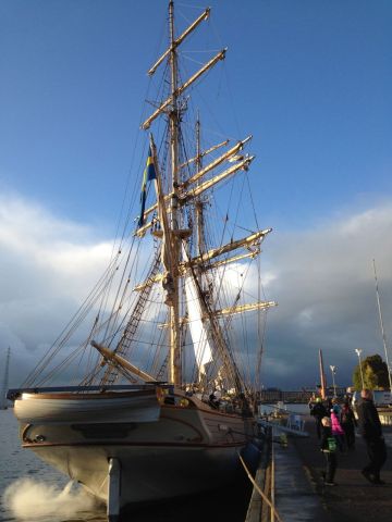 Tvåmastade briggen Tre Kronor i Inre hamnen i Vasa 2013